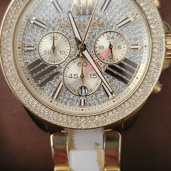 Michael Kors Watch - Picture 2 of 3